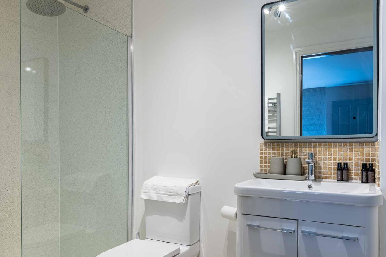 Modern, Relaxing 1 Bed Apartment Bath Esterno foto